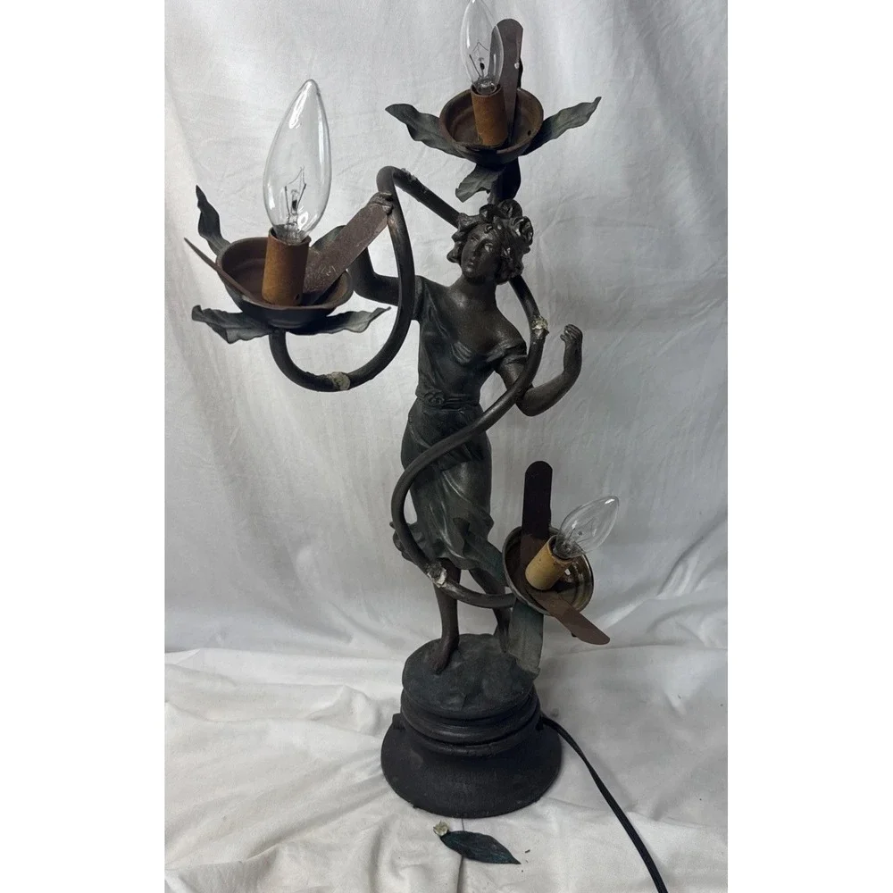 N/A this antique